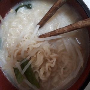 トッピング3品で満足ラーメン